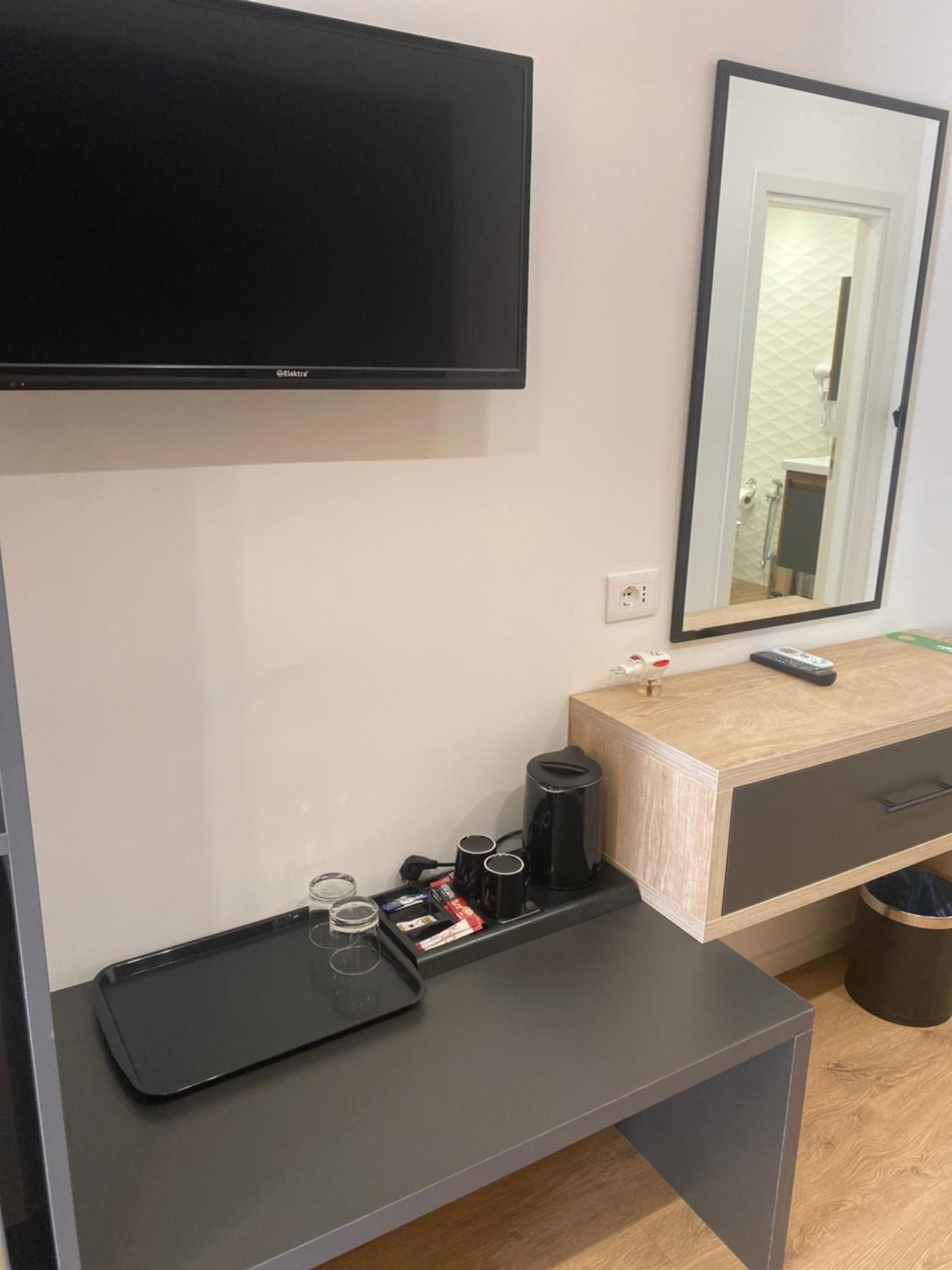 Augusto Rooms Sarandë エクステリア 写真