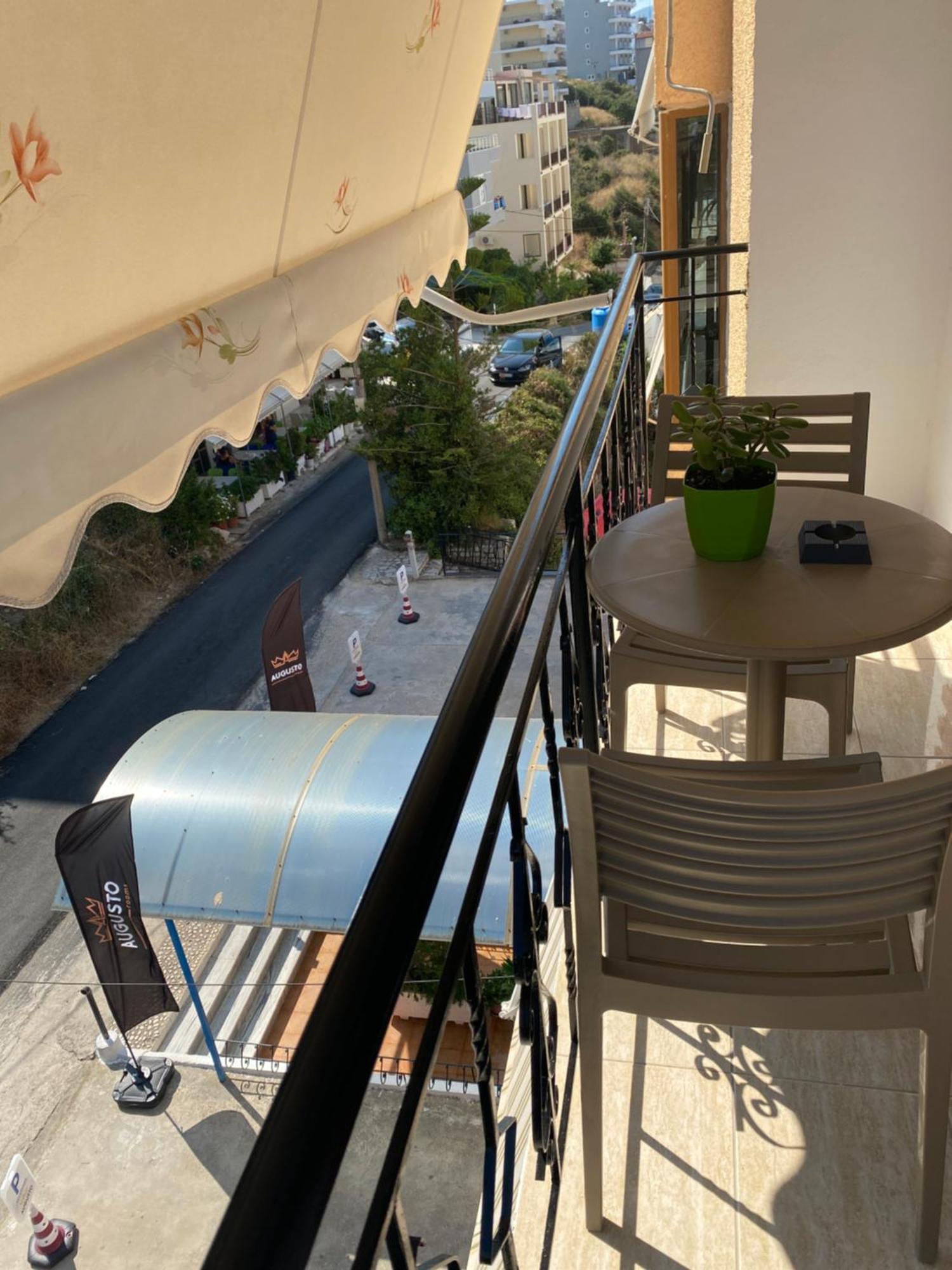 Augusto Rooms Sarandë エクステリア 写真